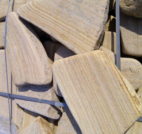 Kamenclub.ru: Песчаник пластушка галтованный желтый с рисунком (3 см)  купить в Перми плитняк - пластушка желтый песчаник 21000 руб/м3   фото КАМЕНЬ КЛУБ