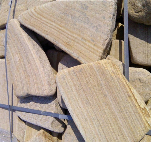 Kamenclub.ru: Песчаник пластушка галтованный желтый с рисунком (3 см)  купить в Перми плитняк - пластушка желтый песчаник 21000 руб/м3   фото КАМЕНЬ КЛУБ