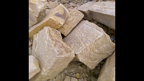 Kamenclub.ru: Песчаник пластушка желтый с рисунком (4-6 см)  купить в Перми плитняк пластушка желтый с рисунком песчаник 9 000 руб/м3   фото КАМЕНЬ КЛУБ