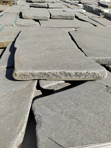 Kamenclub.ru: Песчаник галтованный для облицовки (фр. 2-5 см)  купить в Перми песчник рыжий желтый серый песчаник окатанный речной 6 000 руб/т   фото КАМЕНЬ КЛУБ