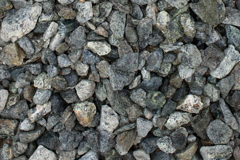 Kamenclub.ru: Щебень крошка зеленый (змеевик) фр. 10-20 мм.  купить в Перми змеевик зеленый, салатовый декоративная ландшафтная каменная крошка щебня 7 200 руб/т   фото КАМЕНЬ КЛУБ