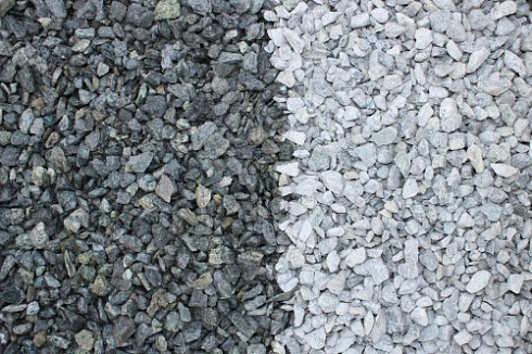 Kamenclub.ru: Щебень крошка зеленый (змеевик) фр. 10-20 мм.  купить в Перми змеевик зеленый, салатовый декоративная ландшафтная каменная крошка щебня 7 200 руб/т   фото КАМЕНЬ КЛУБ