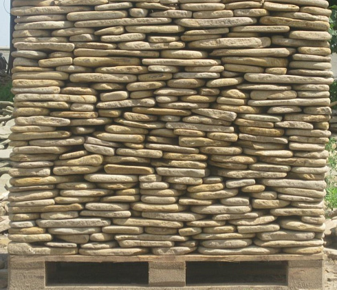 Kamenclub.ru: Песчаник пластушка галтованный желтый с рисунком (3 см)  купить в Перми плитняк - пластушка желтый песчаник 21000 руб/м3   фото КАМЕНЬ КЛУБ