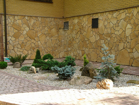 Kamenclub.ru: Песчаник пластушка желтый с разводом под дерево (2 см)  купить в Перми плитняк желтый с разводами, желтый, рыжий, серый песчаник пластушка рваная ландшафтная 11 000 руб/м3   фото КАМЕНЬ КЛУБ