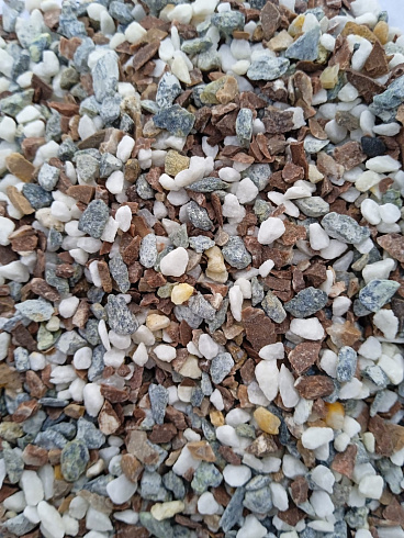 Kamenclub.ru: Мраморная крошка (щебень крошка микс: белый-зеленый-розовый) фр. 5-10 мм  купить в Перми мрамор белый, зеленый, розовый, разноцветный, молочный декоративная ландшафтная мраморная крошка 9500 руб/т   фото КАМЕНЬ КЛУБ