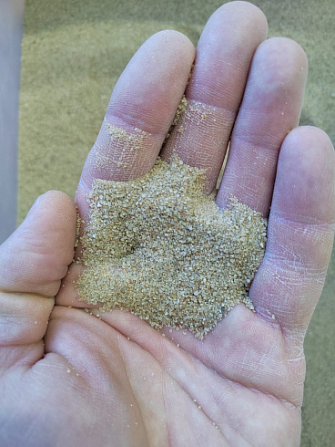 Кварцевый песок для площадок фр. 0,16-0,63 мм.  купить в Перми фото Камень Клуб