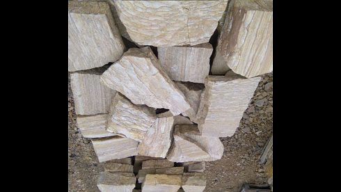 Kamenclub.ru: Песчаник пластушка желтый с рисунком (4-6 см)  купить в Перми плитняк пластушка желтый с рисунком песчаник 9 000 руб/м3   фото КАМЕНЬ КЛУБ