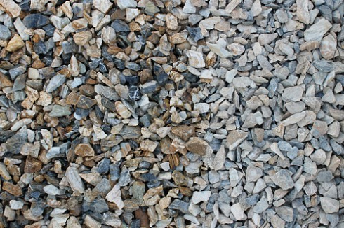 Kamenclub.ru: Мраморная крошка (щебень крошка медовый), фр. 10-20 мм.  купить в Перми песчаник бежевый, серый каменная ландшафтная крошка  12000 руб/т   фото КАМЕНЬ КЛУБ