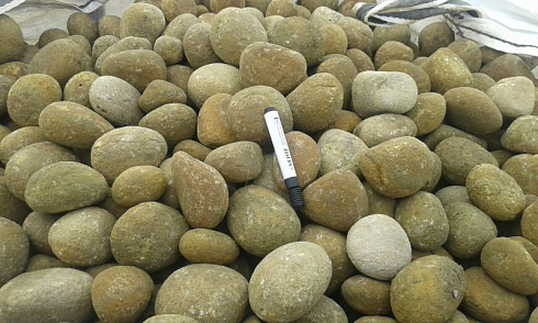 Kamenclub.ru: Песчаник ядра, фр. 100-300 мм  купить в Перми песчаник бежевый серый рыжий речная галька 5 000 руб/т   фото КАМЕНЬ КЛУБ