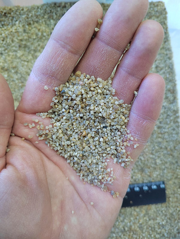 Кварцевый песок для площадок фр. 0,8 - 2 мм.  купить в Перми фото Камень Клуб