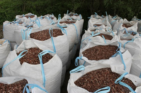 Kamenclub.ru: Мраморная крошка (щебень крошка розовый) фр. 20-40 мм.  купить в Перми мрамор розовый, красный мраморная крошка декоративная 11000 руб/т   фото КАМЕНЬ КЛУБ