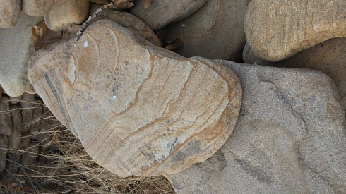 Kamenclub.ru: Песчаник пластушка галтованный желтый с рисунком (3 см)  купить в Перми плитняк - пластушка желтый песчаник 21000 руб/м3   фото КАМЕНЬ КЛУБ