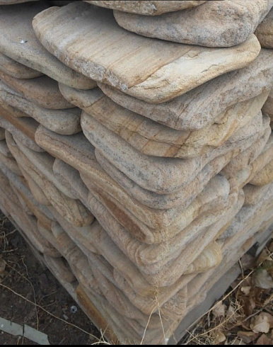 Kamenclub.ru: Песчаник пластушка галтованный желтый с рисунком (3 см)  купить в Перми плитняк - пластушка желтый песчаник 21000 руб/м3   фото КАМЕНЬ КЛУБ