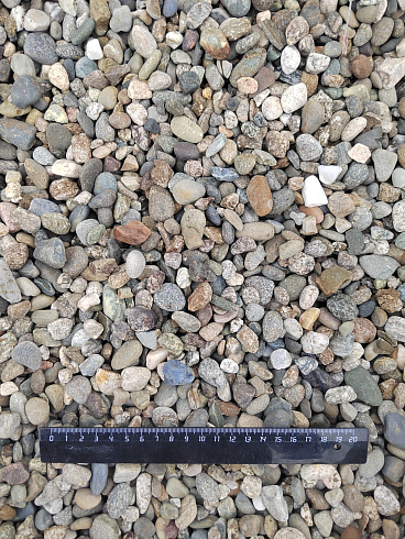 Kamenclub.ru: Галька речная окат (серая) фр.10-20 мм купить  в Перми галька речная серая, серый, темно-серый, светло-серый, коричневый ландшафтная декоративная речная окатанная округлая галька 5000 руб/т   фото КАМЕНЬ КЛУБ