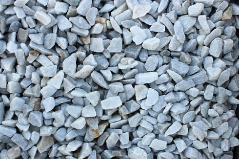 Kamenclub.ru: Мраморная крошка, щебень, цвет-белый,  фр. 20-40 мм.  купить в Перми мрамор белый молочный слоновая кость айвори  мраморная крошка ландшафтная 12000 руб/т   фото КАМЕНЬ КЛУБ