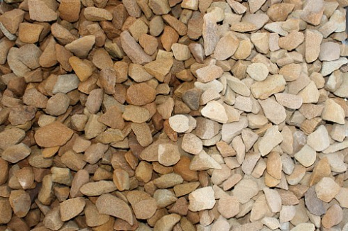 Kamenclub.ru: Щебень крошка желтый (песчаник) фр. 20-40 мм.  купить в Перми песчаник бежевый рыжий каменная крошка песчаника 9500 руб/т   фото КАМЕНЬ КЛУБ