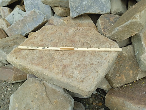 Kamenclub.ru: Песчаник для мощения дорожек, площадок, парковок ( фр 5-10 см)  купить в Перми песчаник  серый желтый коричневый рыжий песчаник оголтованный окатанный 6500 руб/т   фото КАМЕНЬ КЛУБ