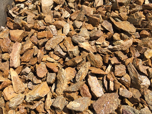 Kamenclub.ru: Щебень крошка желтый (ЗЛАТОЛИТ) фр. 5-10 мм.  купить в Перми мрамор золотистый, бежевый, желтый каменная ландшафтная декоративная крошка здатолита 8500 руб/т   фото КАМЕНЬ КЛУБ