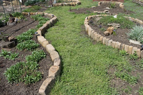 Kamenclub.ru: Песчаник для строительства и кладки блочный (фр 100-200 мм)  купить в Перми песчаник бежевый серый рыжий валун мелкий для строительства песчаник 6500 руб/т   фото КАМЕНЬ КЛУБ