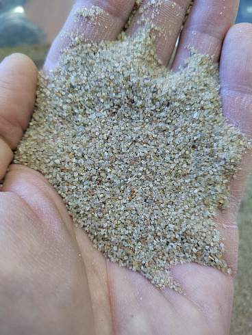 Кварцевый песок для площадок фр. 0,3 - 1 мм.  купить в Перми фото Камень Клуб