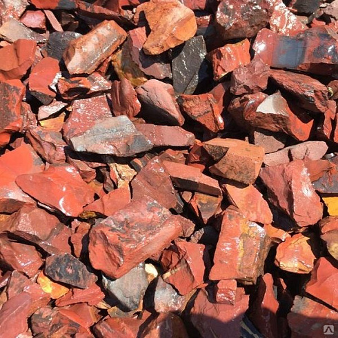Kamenclub.ru: Щебень крошка красный (ЯШМА) фр. 5-10 мм.  купить в Перми крошка каменная яшмы красный, бордовый, темно-красный декоративная крошка ландшафтная каменная яшмоидная 8500 руб/т   фото КАМЕНЬ КЛУБ