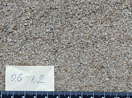 Кварцевый песок для площадок фр. 0,6-1,2 мм.  купить в Перми фото Камень Клуб