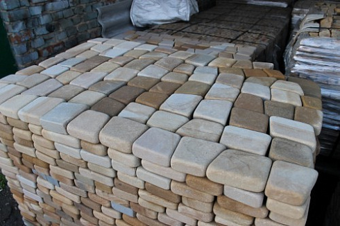 Kamenclub.ru: Песчаник брусчатка (Готика) art PSG-L-01  купить в Перми    2300 руб/кв.м   фото КАМЕНЬ КЛУБ