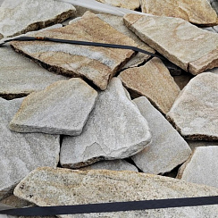 Kamenclub.ru: Песчаник пластушка галтованный желтый с рисунком (3 см)  купить в Перми плитняк - пластушка желтый песчаник 21000 руб/м3   фото КАМЕНЬ КЛУБ