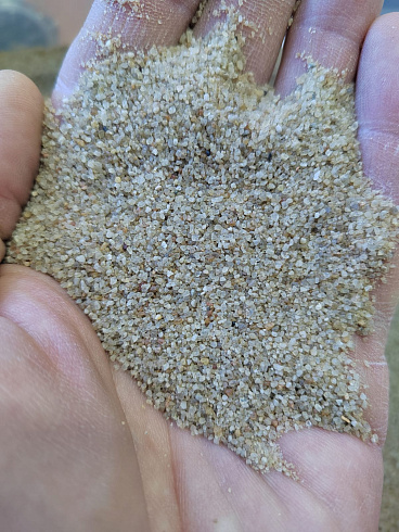 Кварцевый песок для площадок фр. 0,3 - 1 мм.  купить в Перми фото Камень Клуб